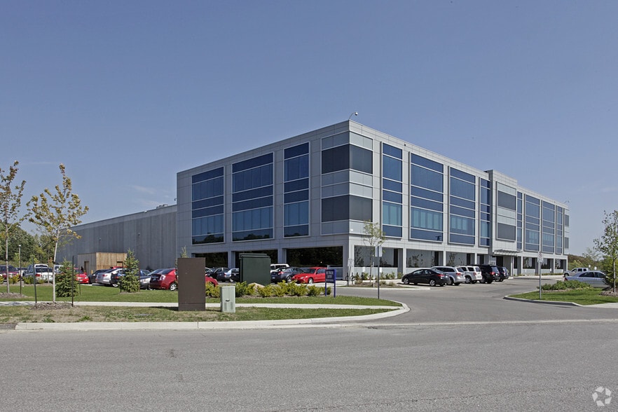 100 Via Renzo Dr, Richmond Hill, ON for lease - Building Photo - Image 2 of 2