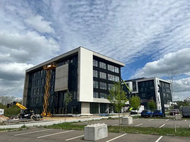 Office in Yutz for lease - Building Photo - Image 3 of 5