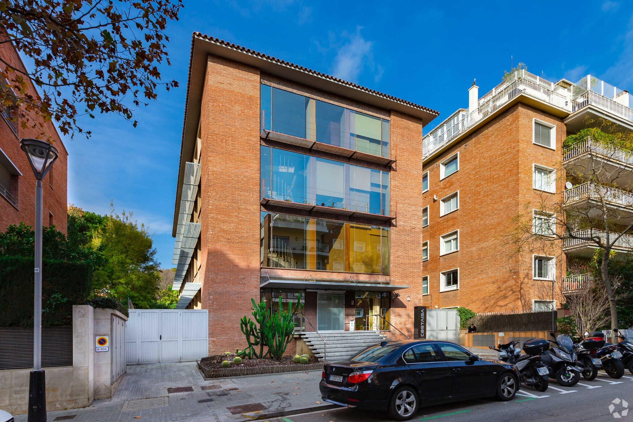 Office in Barcelona, Barcelona for lease Primary Photo- Image 1 of 5