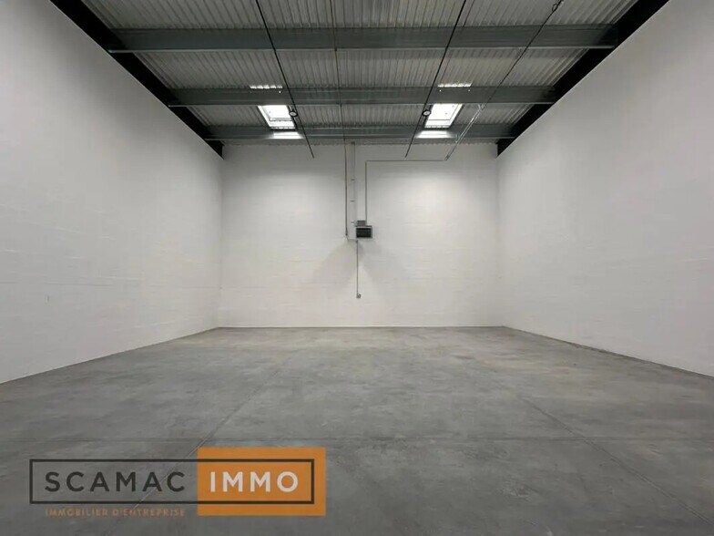 Office in Corbeil-Essonnes for lease - Interior Photo - Image 3 of 7