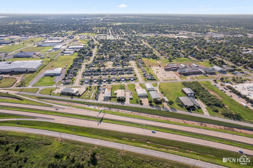 4200 Henry S Grace Fwy, Wichita Falls, TX for lease - Building Photo - Image 2 of 58