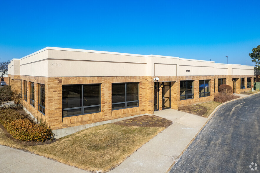 3135 N Wilke Rd, Arlington Heights, IL for sale - Primary Photo - Image 1 of 52