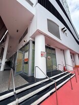 Free rent offered to qualified users! - Retail Space
