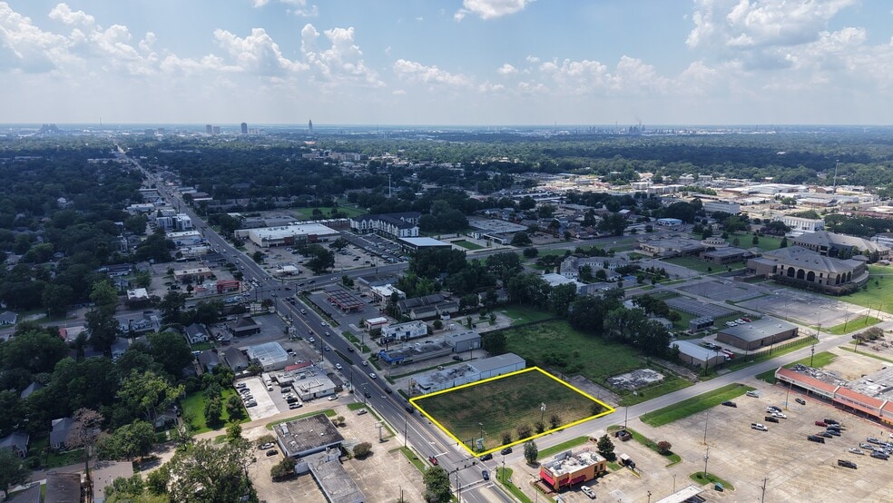 5229 Government St, Baton Rouge, LA for sale - Building Photo - Image 3 of 9