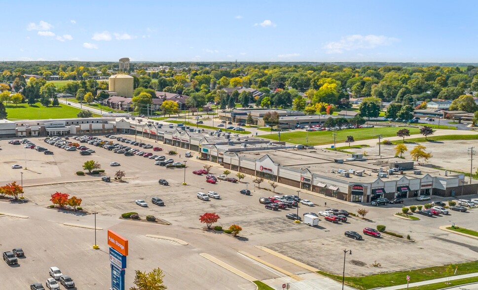 4801-4915 Washington Ave, Racine, WI for sale - Building Photo - Image 1 of 1