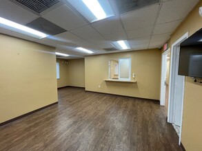 8391-8397 W Oakland Park Blvd, Sunrise, FL for lease Interior Photo- Image 2 of 13