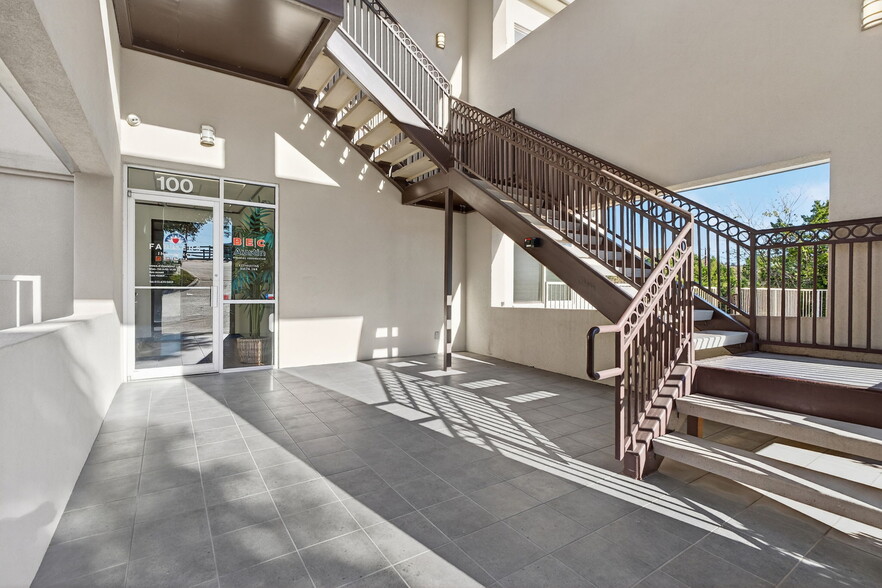 8320 Bee Caves Rd, Austin, TX for sale - Building Photo - Image 3 of 15