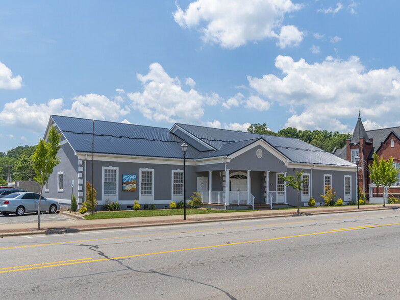 25 W Fort St, Marion, NC for sale - Building Photo - Image 1 of 1