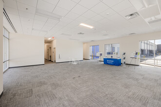 Mustang Court at DFW International Airport, Bldg 1, Grapevine, TX for lease Interior Photo- Image 2 of 3