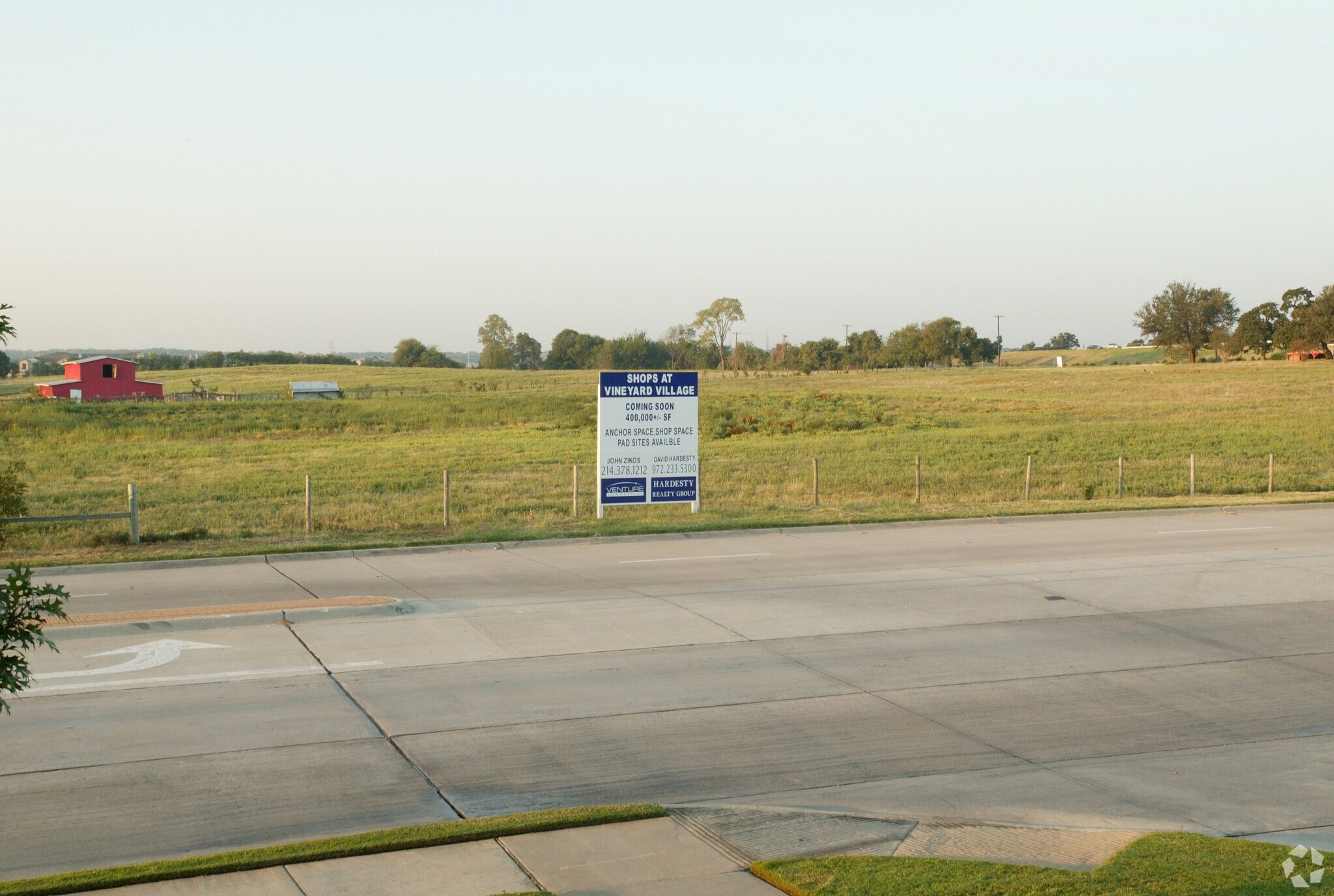 W Glade Rd, Euless, TX 76039 The Shops at Vineyard Village