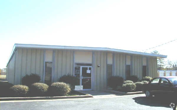 210 Bay St Ne, Fairburn, GA for sale Primary Photo- Image 1 of 1