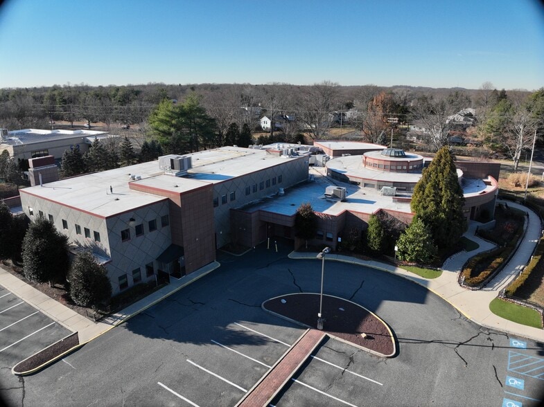 197 Hance Ave, Tinton Falls, NJ for sale - Matterport Community - Image 3 of 30