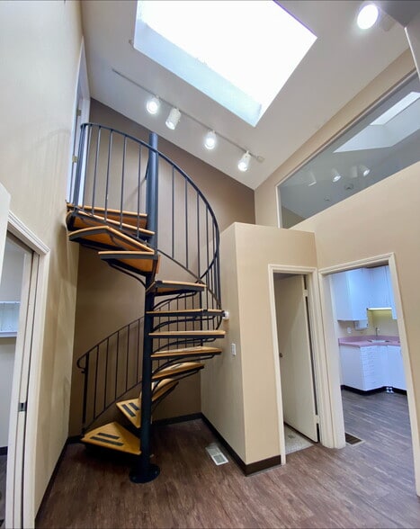 333 NW 3rd Ave, Canby, OR for lease - Building Photo - Image 3 of 5