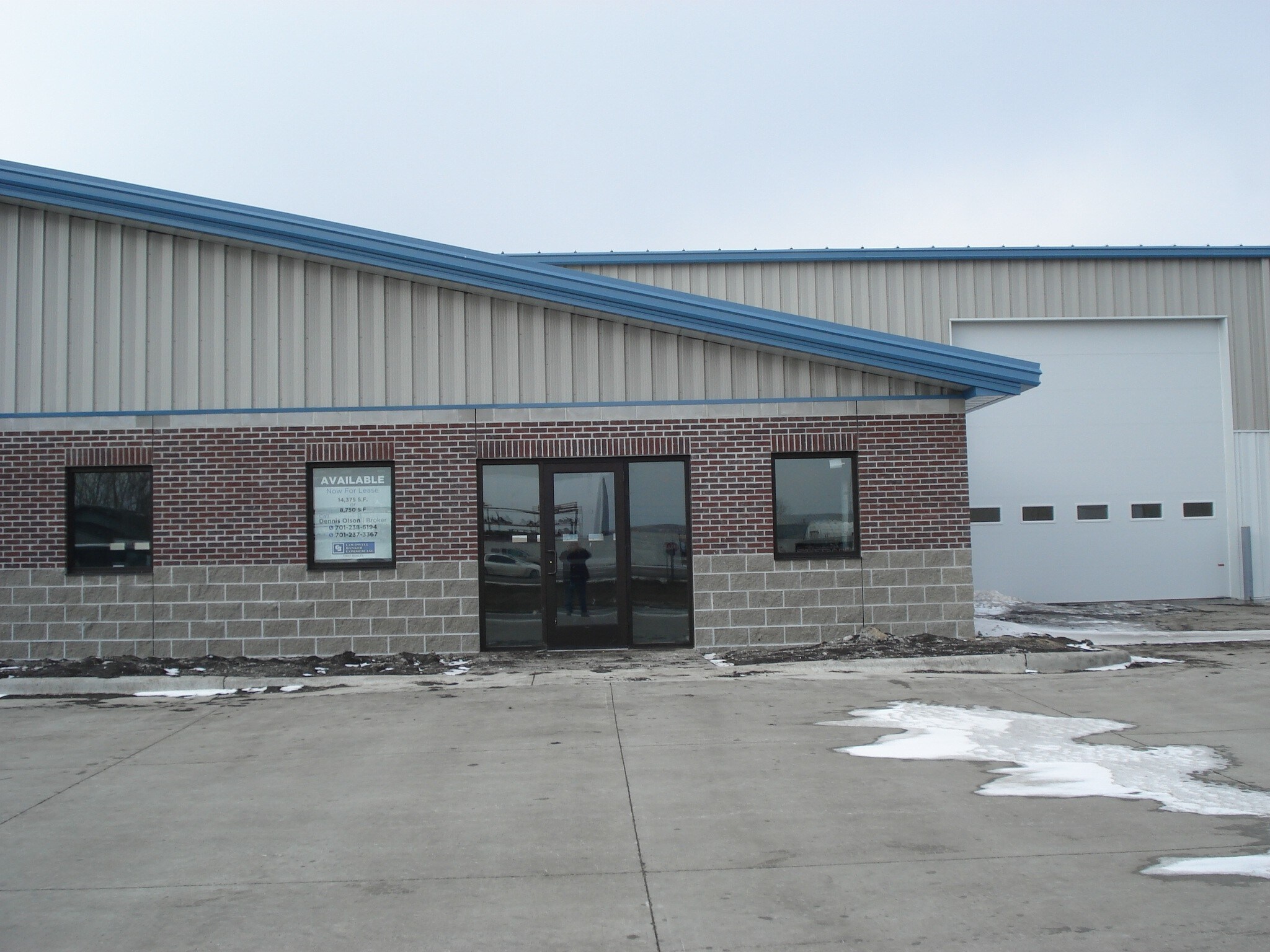 860 9th St NE, West Fargo, ND for sale Primary Photo- Image 1 of 1