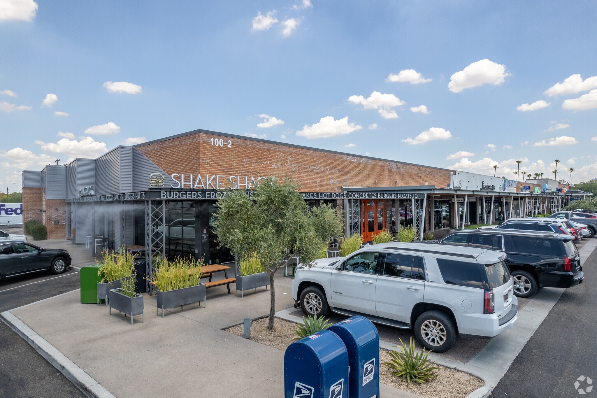 100 E Camelback Rd, Phoenix, AZ for sale Primary Photo- Image 1 of 1
