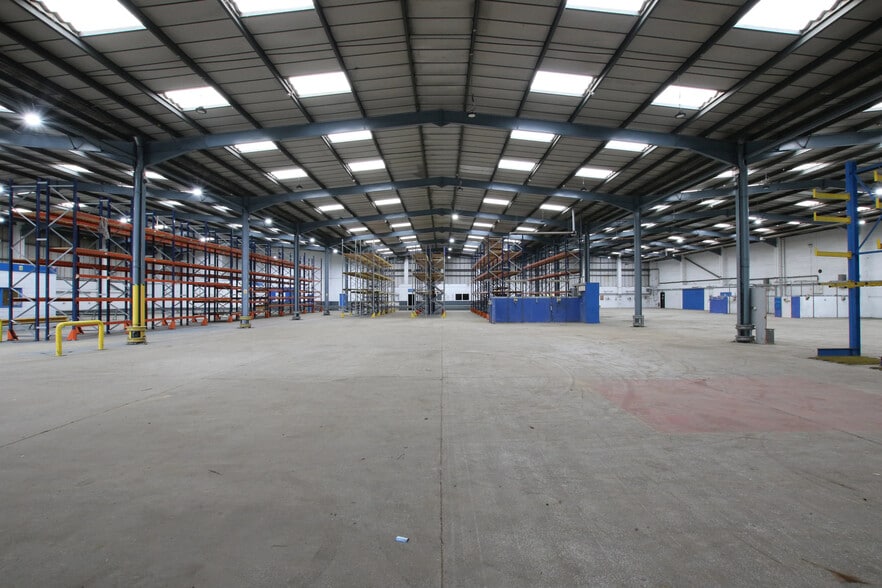 55 Lowfields Rd, Leeds for lease - Building Photo - Image 3 of 5