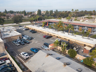 More details for 2428 Newport Blvd, Costa Mesa, CA - Retail for Sale