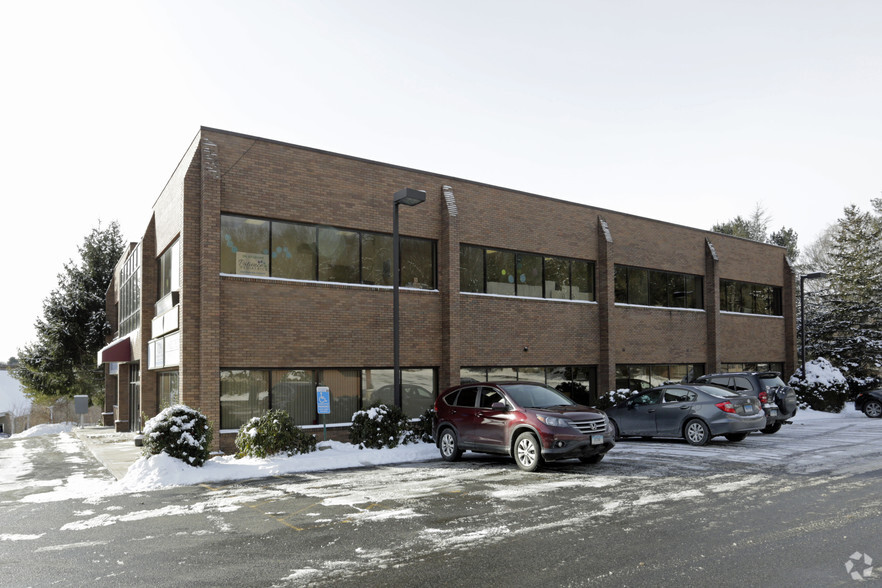 501 Main St, Monroe, CT for lease - Building Photo - Image 2 of 8