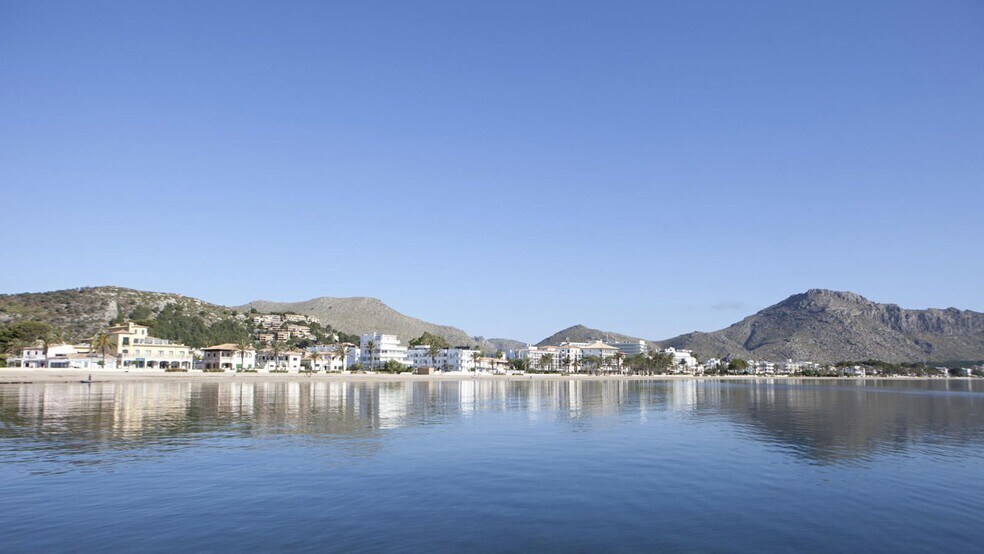 Retail in Pollença, Islas Baleares for sale - Aerial - Image 3 of 13