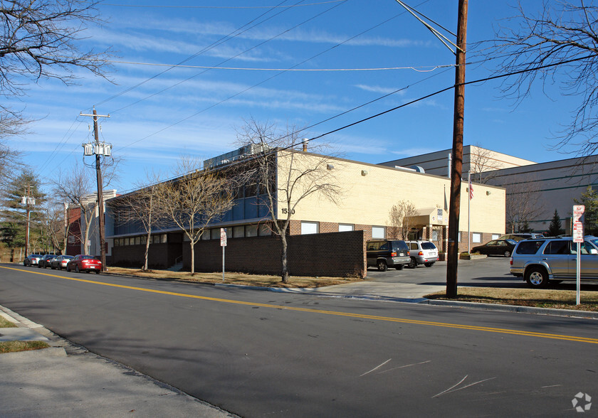 1530 E Jefferson St, Rockville, MD for lease - Primary Photo - Image 1 of 3