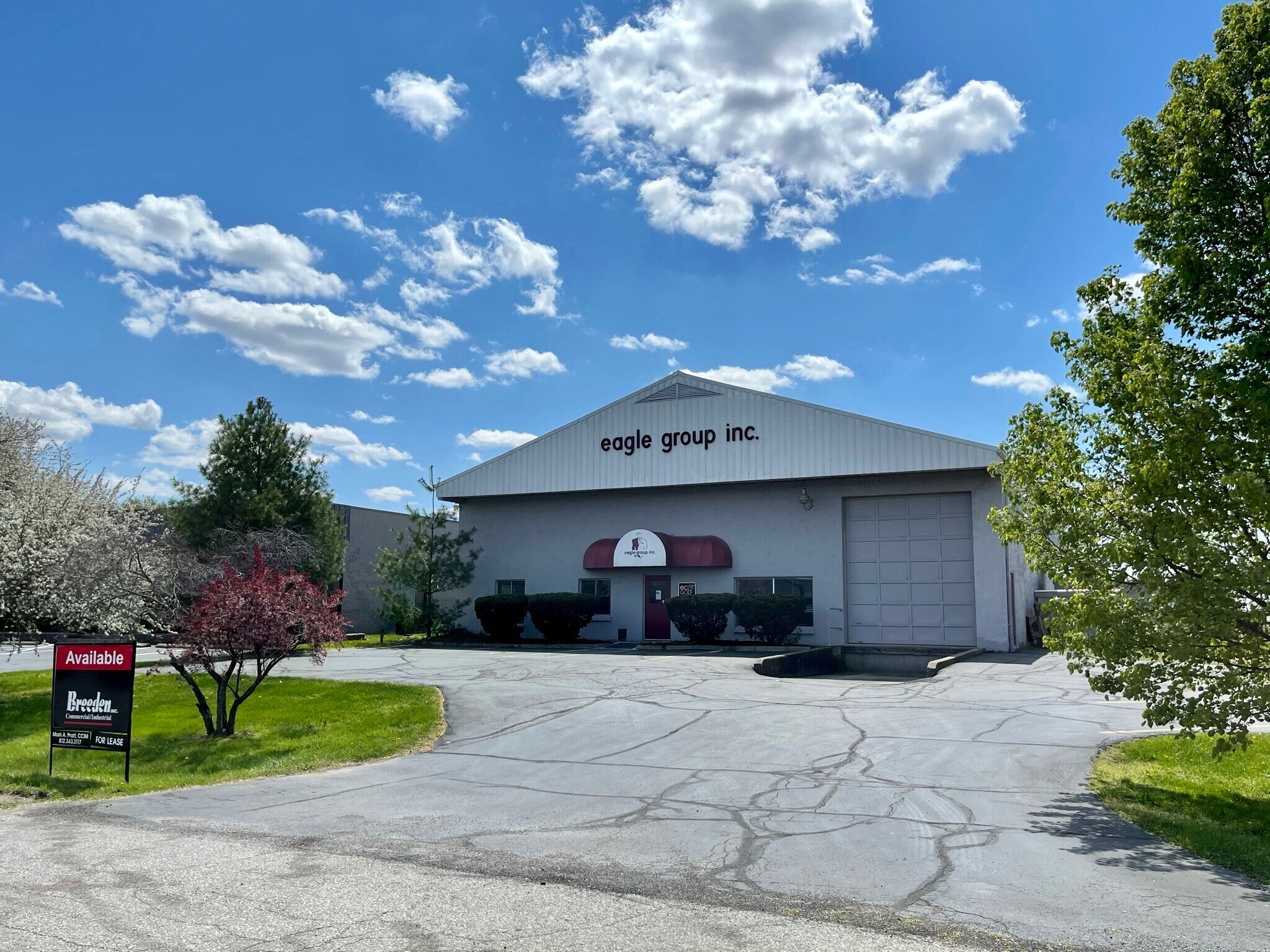 705 Greenway Dr, Columbus, IN for sale Primary Photo- Image 1 of 1