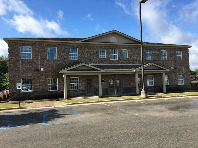 1101 McMurtrie Dr, Huntsville, AL for sale - Building Photo - Image 1 of 3