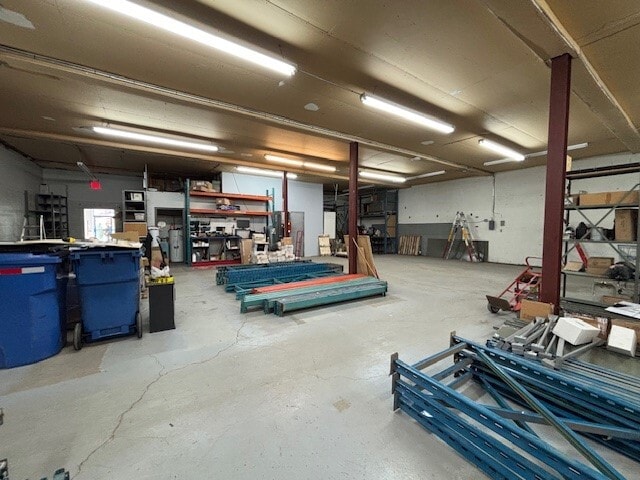 412 Boul Arthur-Sauvé, Saint-eustache, QC for lease - Interior Photo - Image 3 of 5