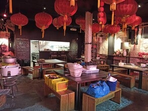 Retail in Barcelona, Barcelona for lease Interior Photo- Image 2 of 9