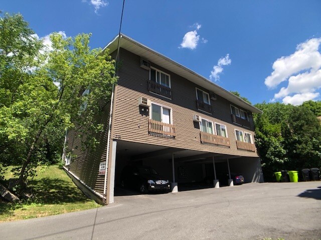 326 Spring St, Syracuse, NY for sale - Building Photo - Image 1 of 1