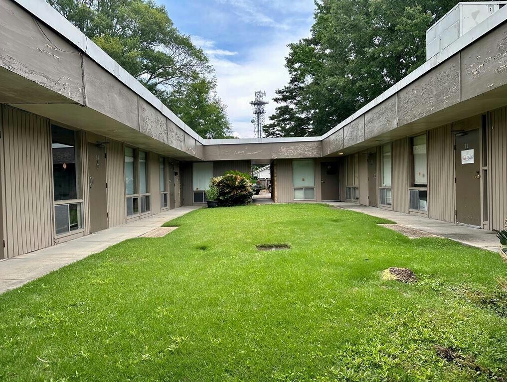 612 Delaware Ave, Mccomb, MS for sale Primary Photo- Image 1 of 1