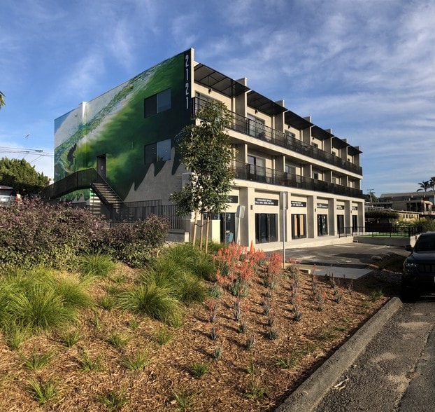 2121 Newcastle Ave, Cardiff By The Sea, CA for lease - Primary Photo - Image 1 of 9