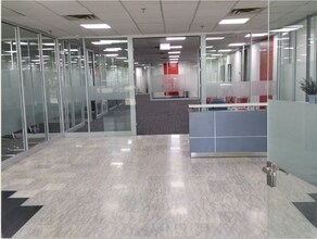 267 Matheson Blvd E, Mississauga, ON for lease Interior Photo- Image 2 of 16