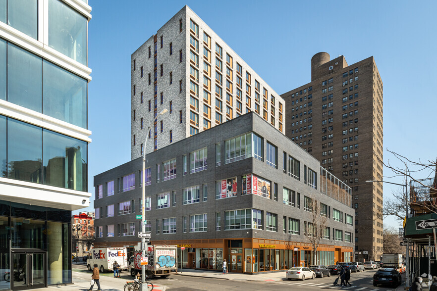 145 Delancey St, New York, NY for lease - Building Photo - Image 1 of 18