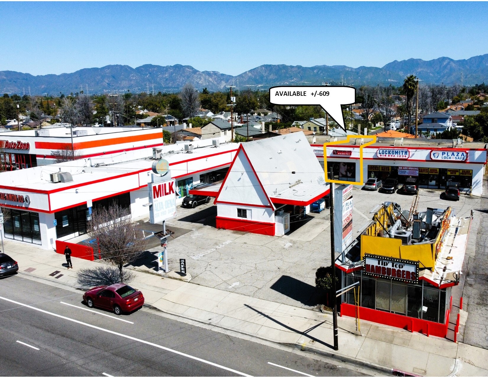 8620 Woodman Ave, Pacoima, CA for lease Building Photo- Image 1 of 7