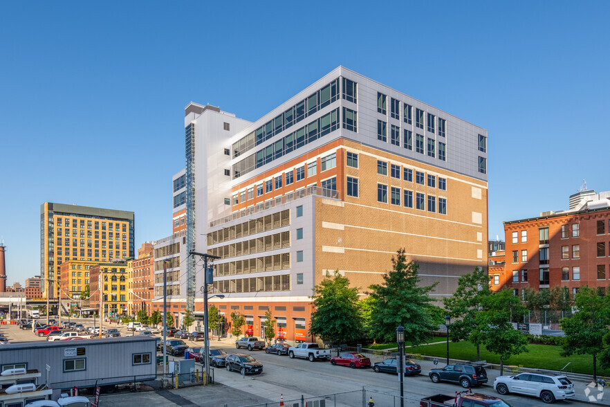 22 Boston Wharf Rd, Boston, MA for lease - Building Photo - Image 1 of 14