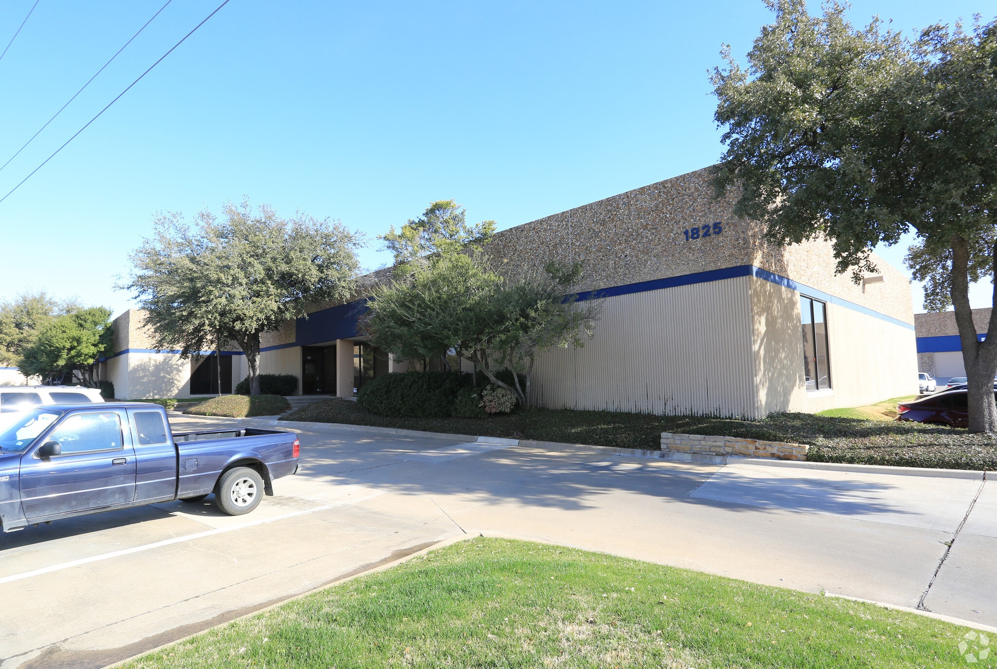 1825 Monetary Ln, Carrollton, TX for lease Primary Photo- Image 1 of 11