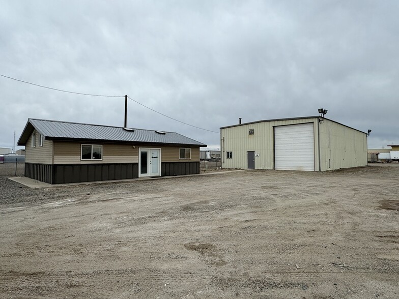 850 Smith Rd, Riverton, WY for sale - Primary Photo - Image 1 of 11