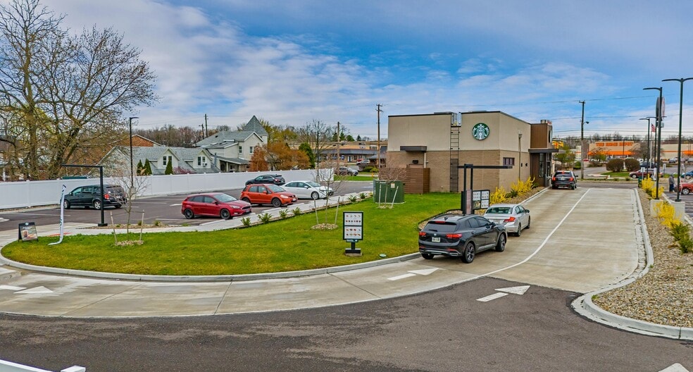 2419 Lincoln Way E, Massillon, OH for sale - Building Photo - Image 3 of 7