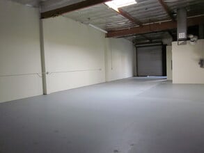 9001 Oso Ave, Chatsworth, CA for lease Interior Photo- Image 2 of 3