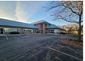 1212 Fourier Dr, Madison, WI for lease - Building Photo - Image 3 of 6