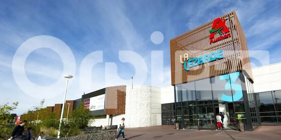 Retail in Montivilliers for lease Building Photo- Image 1 of 7