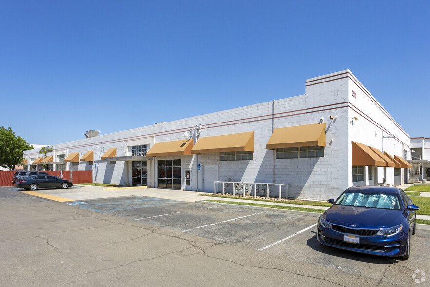 2510-2550 S East Ave, Fresno, CA for lease - Building Photo - Image 2 of 10