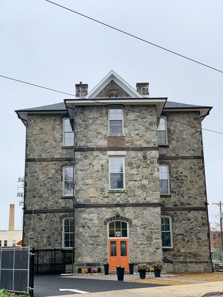 4701 Germantown Ave, Philadelphia, PA for sale - Building Photo - Image 1 of 1