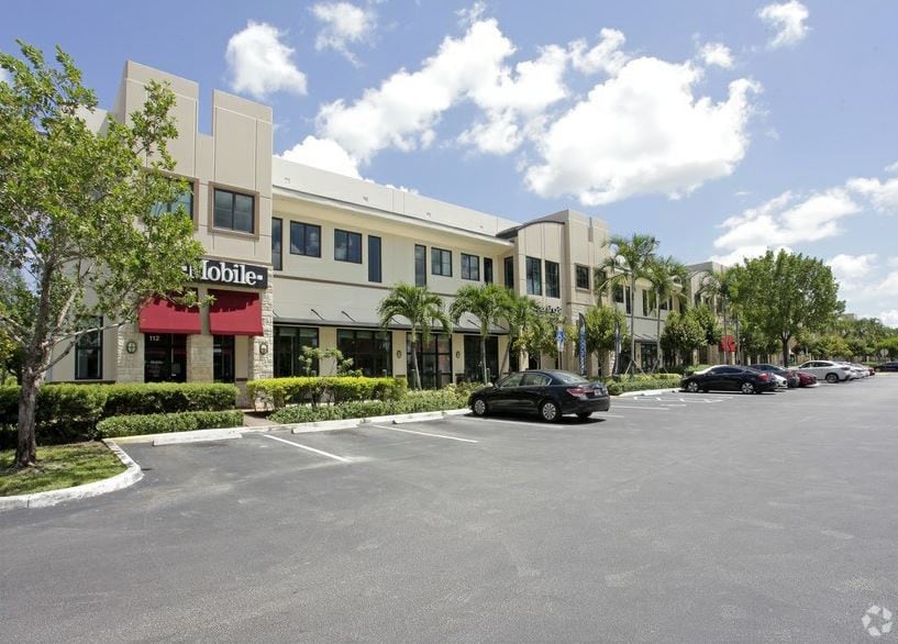 4900 S University Dr, Davie, FL 33328 - The Great Florida Bank Center - 5917 S University Dr Davie Fl 33328