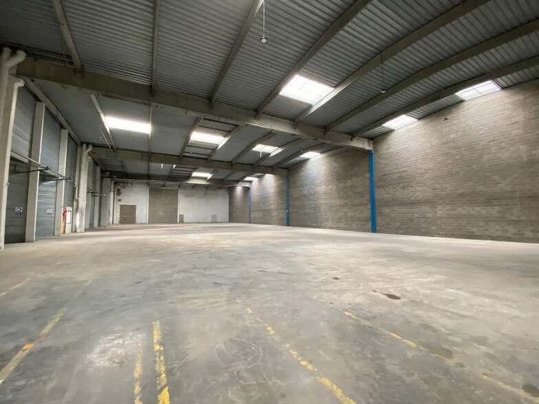 Flex in Taverny for sale - Interior Photo - Image 3 of 7