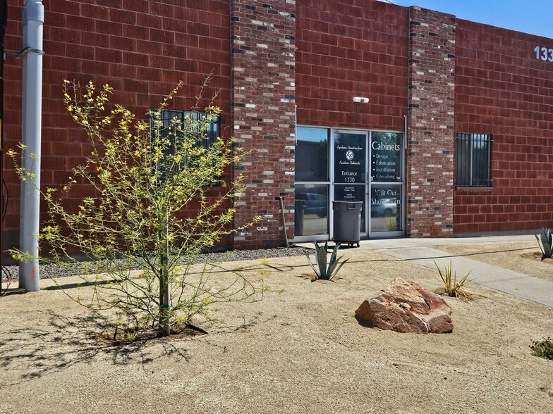 1310-1344 Industrial Ave, Escondido, CA for lease - Building Photo - Image 3 of 6