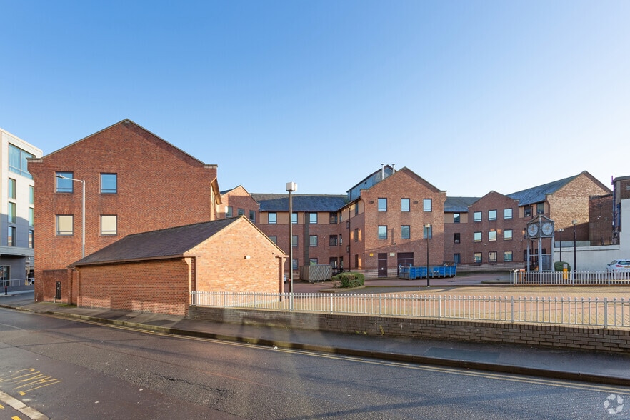 36 Ferensway, Hull for lease - Building Photo - Image 3 of 44