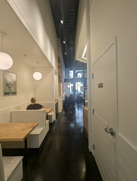 500 Throckmorton St, Fort Worth, TX for lease - Building Photo - Image 2 of 8