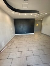 5411 N Mesa St, El Paso, TX for lease Interior Photo- Image 1 of 12