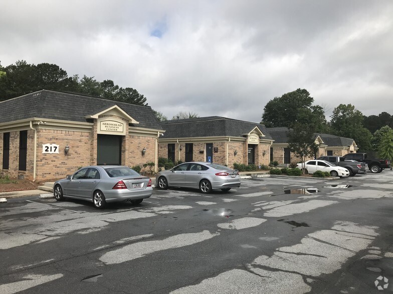 217 Arrowhead Blvd, Jonesboro, GA 30236